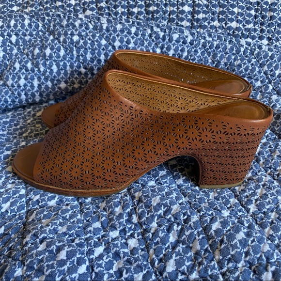 Gentle Souls by Kenneth Cole Post Laser-Cut Leather Mules Saddle - Picture 14 of 15